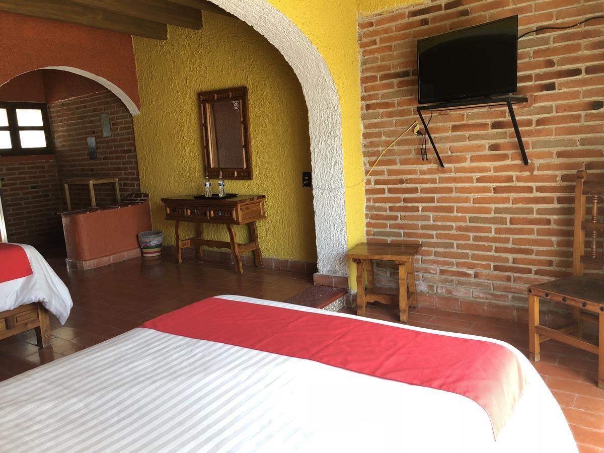 Mi Hotel Текуискуиапан Екстериор снимка