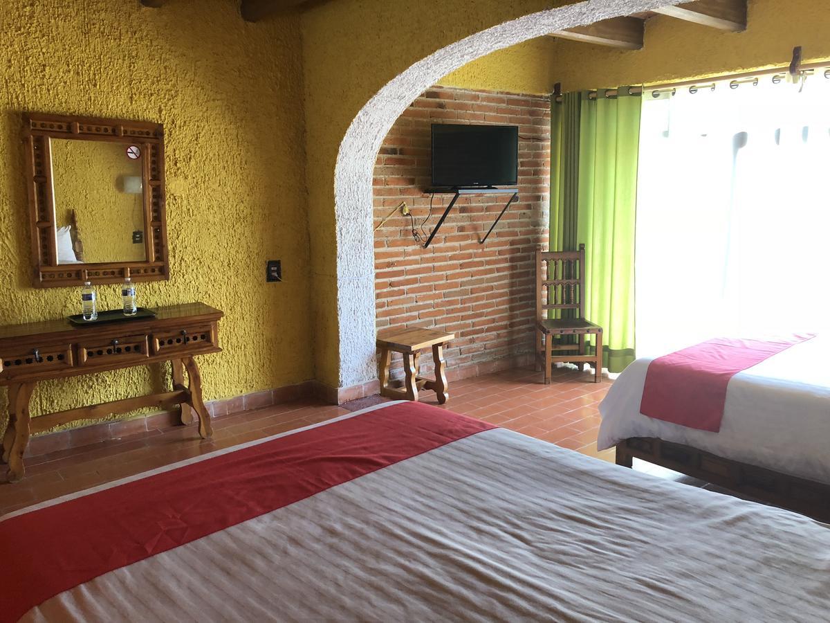 Mi Hotel Текуискуиапан Екстериор снимка