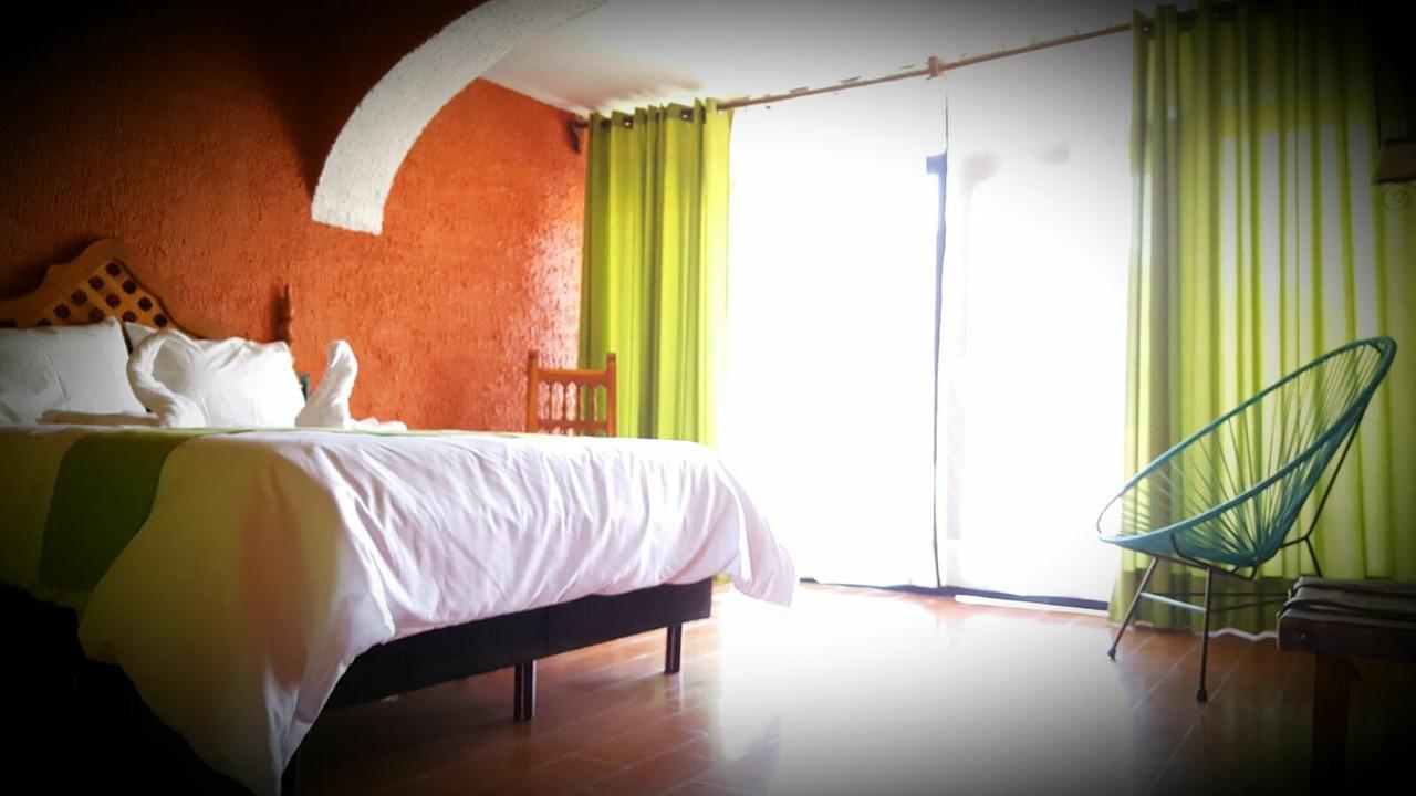 Mi Hotel Текуискуиапан Екстериор снимка