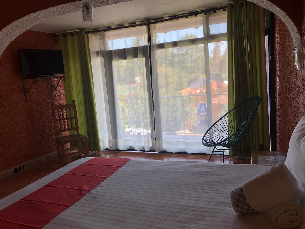 Mi Hotel Текуискуиапан Екстериор снимка